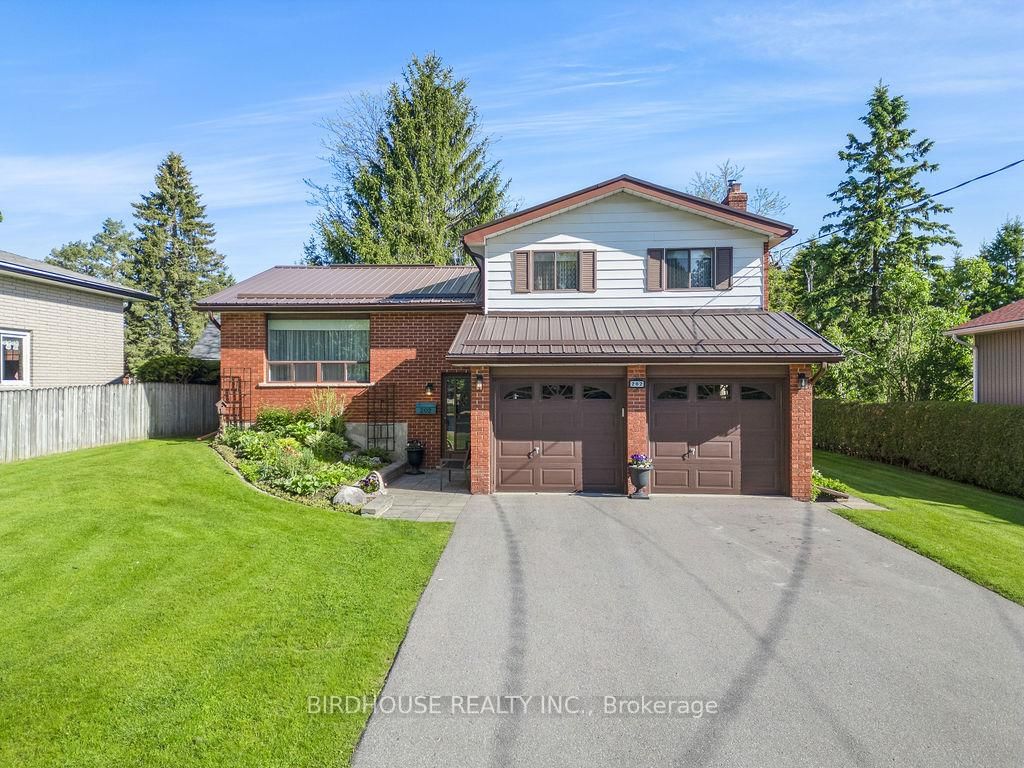 Detached House for sale at 202 Mary Street, Kawartha Lakes, Lindsay, K9V 2N8 - MLS: X12178004