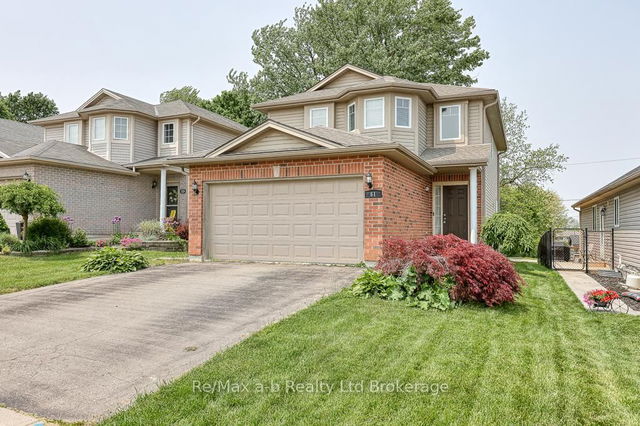 61 Kerr Crescent