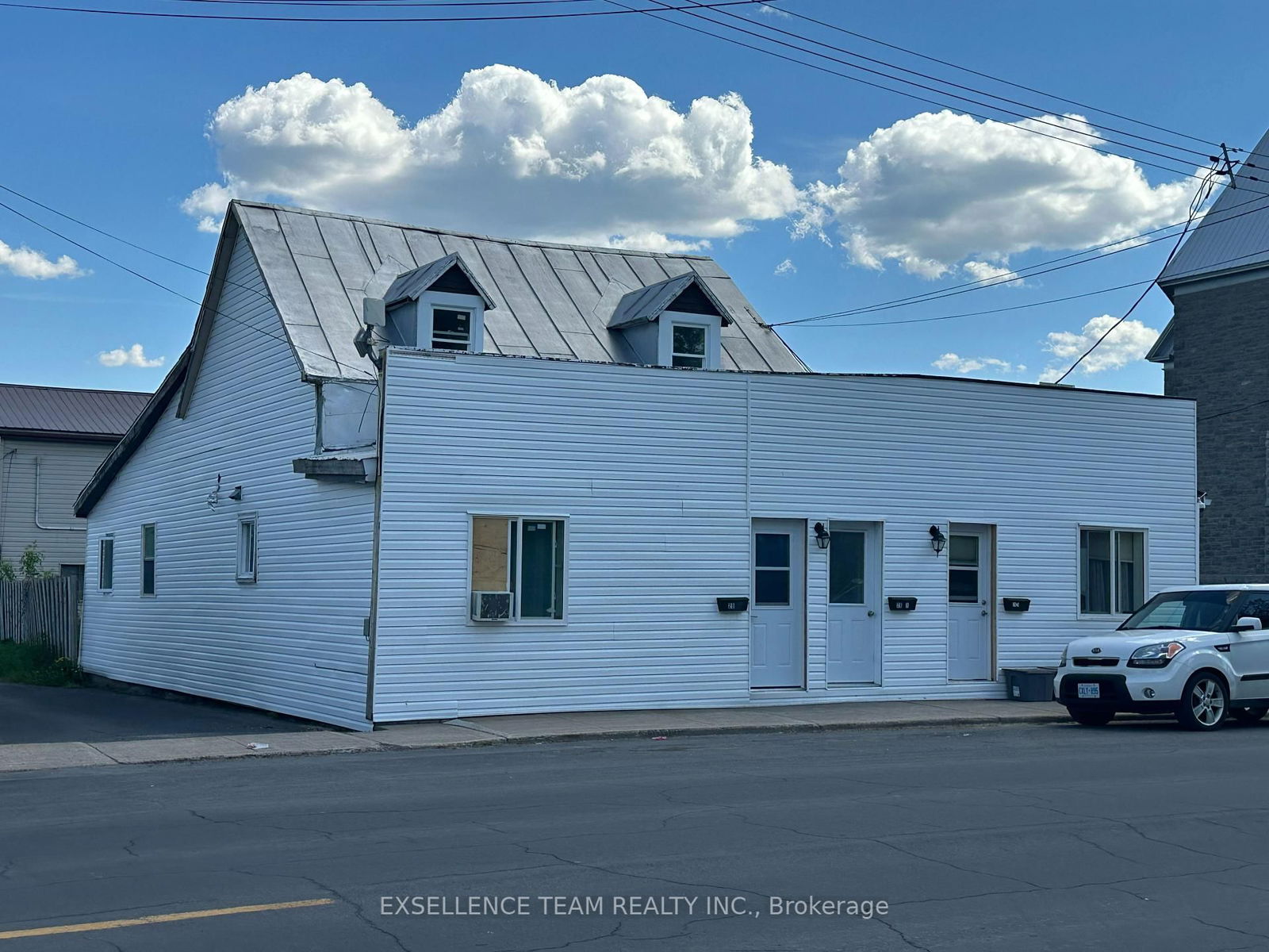 Semi-Detached House for sale at 28 Lochiel Street, North Glengarry, Alexandria, K0C 1A0 - MLS: X12178032