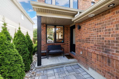 32 WHITESTONE Dr, Ottawa - Central Park image-0-3