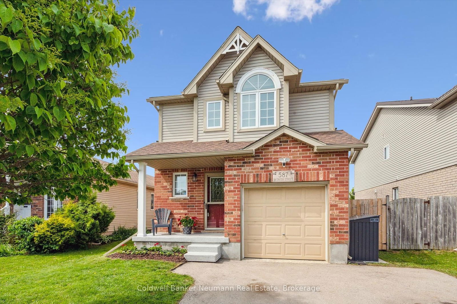 Detached House for sale at 587 Mctavish Street, Centre Wellington, Fergus, N1M 3V5 - MLS: X12178292