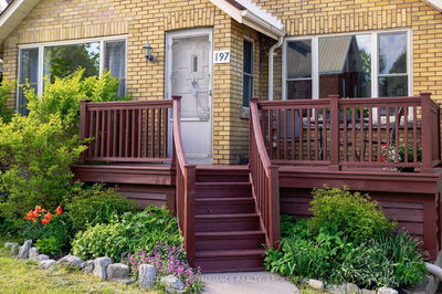 197 Pine St, Kingston - East of Sir John A. Blvd image-0-2