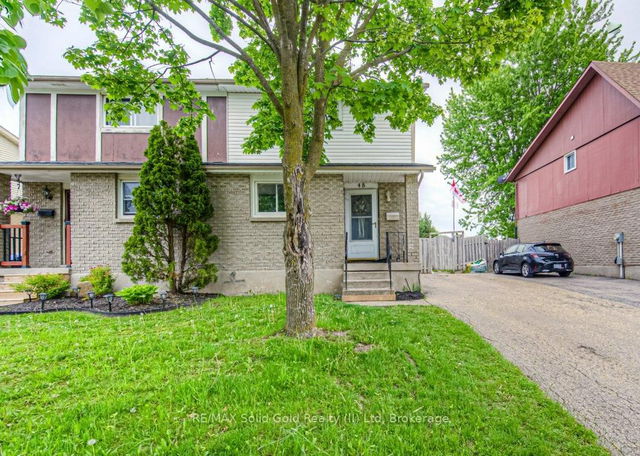 48 Timberlane Crescent