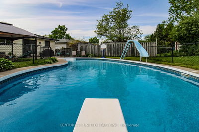 2046 Meadowview Rd, Peterborough East - 4 South image-0-4