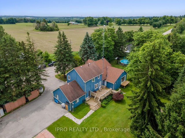 9206 Sideroad 17 Road