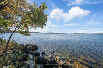 Unit 2 — 1002 Montgomery Point Rd, Lake of Bays - Franklin image-0-3