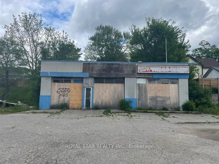 201 Dundas St, Woodstock, N4S 1B2 | Image 3