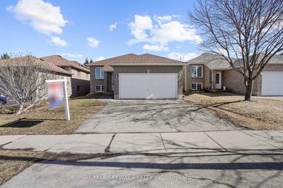 8 Bradley Lane, Brantford - 