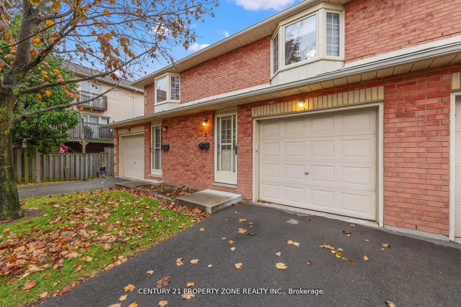 Townhouse for sale at 2-280 Limeridge Road, Hamilton, Bruleville, L9A 2S7 - MLS: X12179129