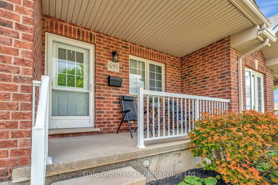 693 Southwood Way, Woodstock - South image-0-1