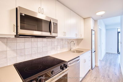 Unit 701 — 223 Princess St, Kingston - East of Sir John A. Blvd image-0-3