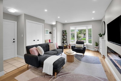 47 Sandra Crescent — photo 4