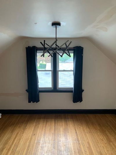 724 Fairbairn St, Peterborough North - 1 South image-0-4