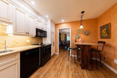 Unit 101 — 121 Waterloo Ave, Guelph - Downtown image-0-4