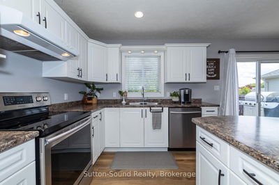2563 7th Ave, Owen Sound - Owen Sound image-0-3
