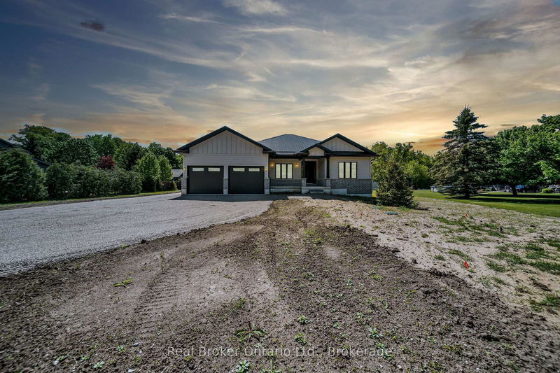 8357 Goosemarsh Line, Lambton Shores - Grand Bend image-0-0