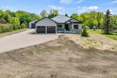 8357 Goosemarsh Line, Lambton Shores - Grand Bend image-0-1