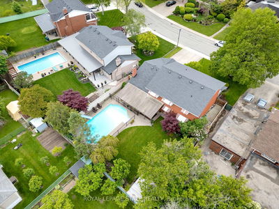 129 Country Club Dr, Hamilton - Stoney Creek image-0-1