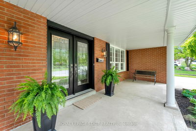 129 Country Club Dr, Hamilton - Stoney Creek image-0-2