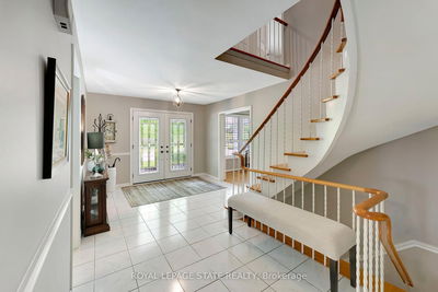 129 Country Club Dr, Hamilton - Stoney Creek image-0-4
