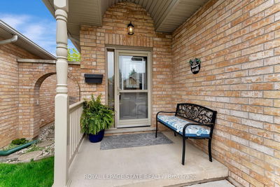 19 Critzia Dr, Hamilton - Rural Glanbrook image-0-1