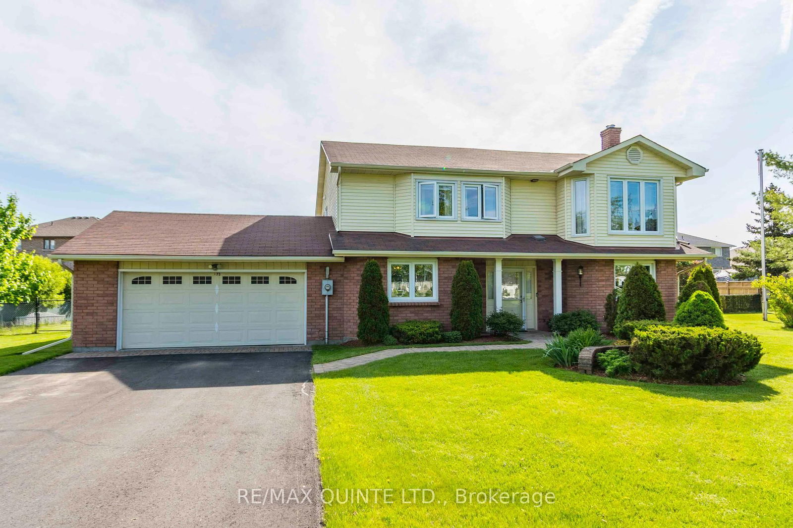 Detached House for sale at 273 Farnham Road, Belleville, Thurlow Ward, K8N 4Z5 - MLS: X12179793