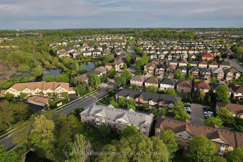 Unit 48 — 60 Cloverleaf Dr, Hamilton - Ancaster image-0-0