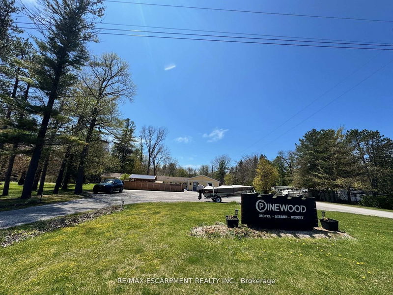 9717 Army Camp Rd, Lambton Shores - Lambton Shores image-0-0