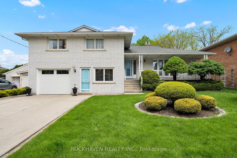 54 Barton St, Hamilton - Waterdown image-0-0