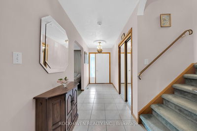 54 Barton St, Hamilton - Waterdown image-0-2