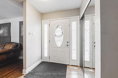 412 Melanie Cres, Hamilton - Ancaster image-0-3