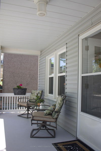 93 Garner Ave, Welland - Welland Downtown image-0-3