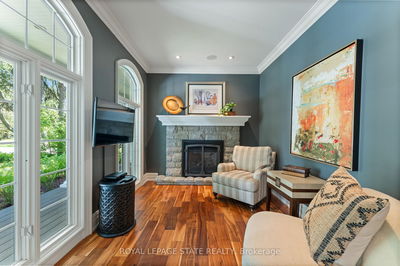 84 Jerseyville Rd, Hamilton - Ancaster image-0-2