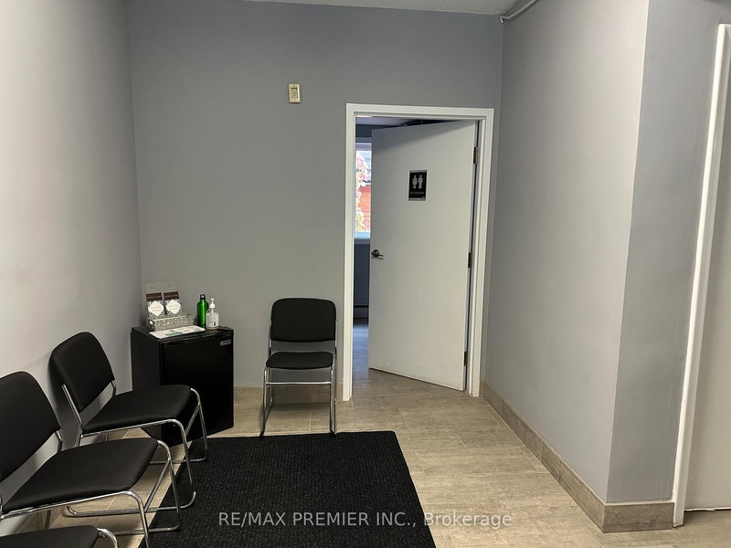 M05 - 70 King St E, Hamilton, L8G 1K2 | Image 2