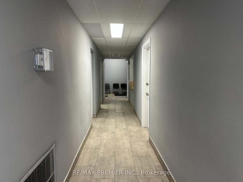 M05 - 70 King St E, Hamilton, L8G 1K2 | Image 3