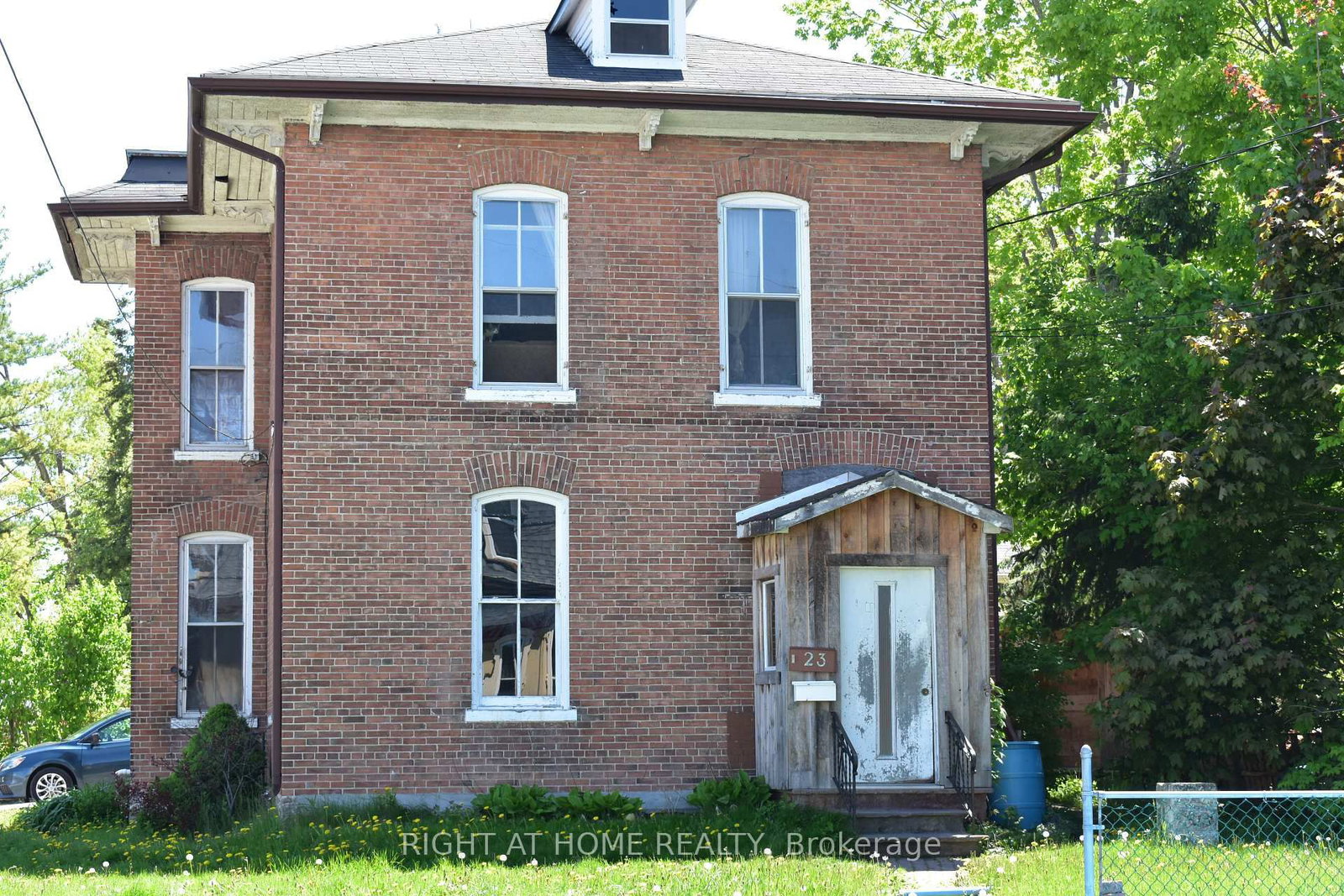 Listing Image 4