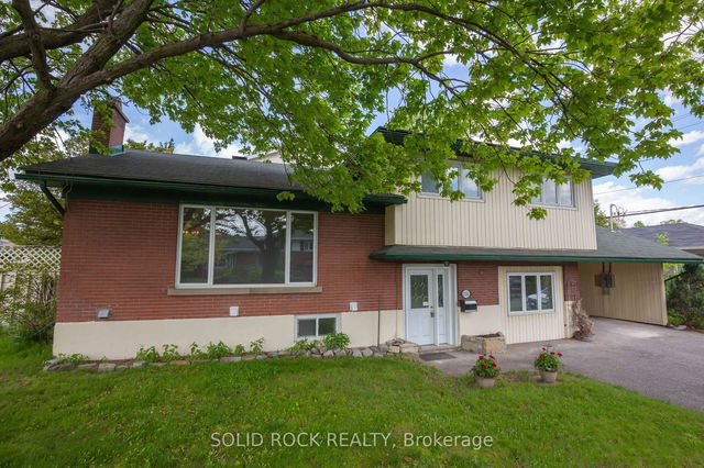 Unit 1 - 2763 Kelly Avenue