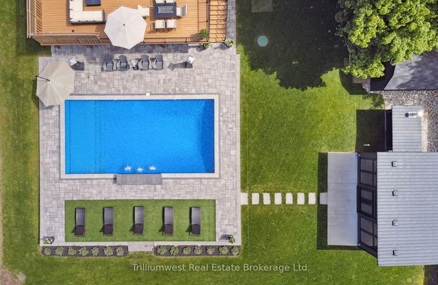 5 Pandora Drive