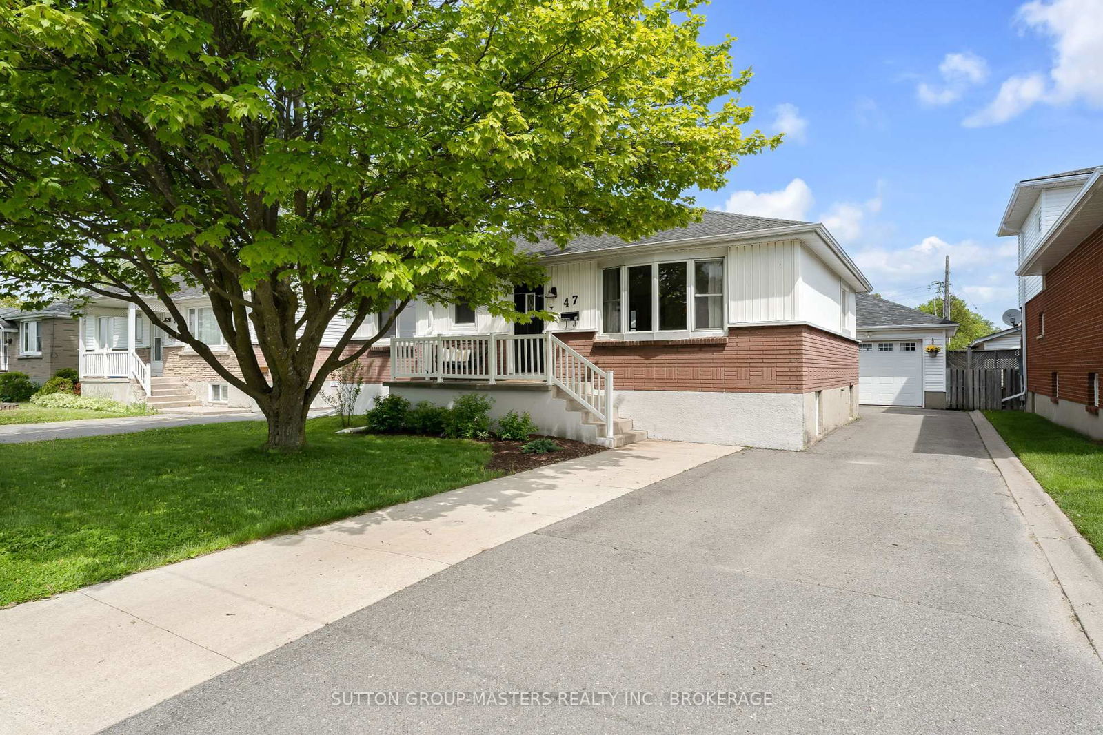 Detached House for sale at 47 Oak Street, Kingston, East of Sir John A. Blvd, K7K 2N1 - MLS: X12180816