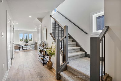 64 Postma Cres, North Middlesex - Alisa Craig image-0-3