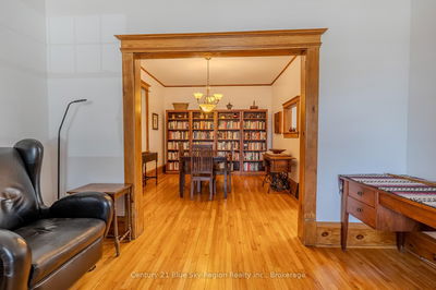 214 Worthington St, North Bay - Central image-0-3
