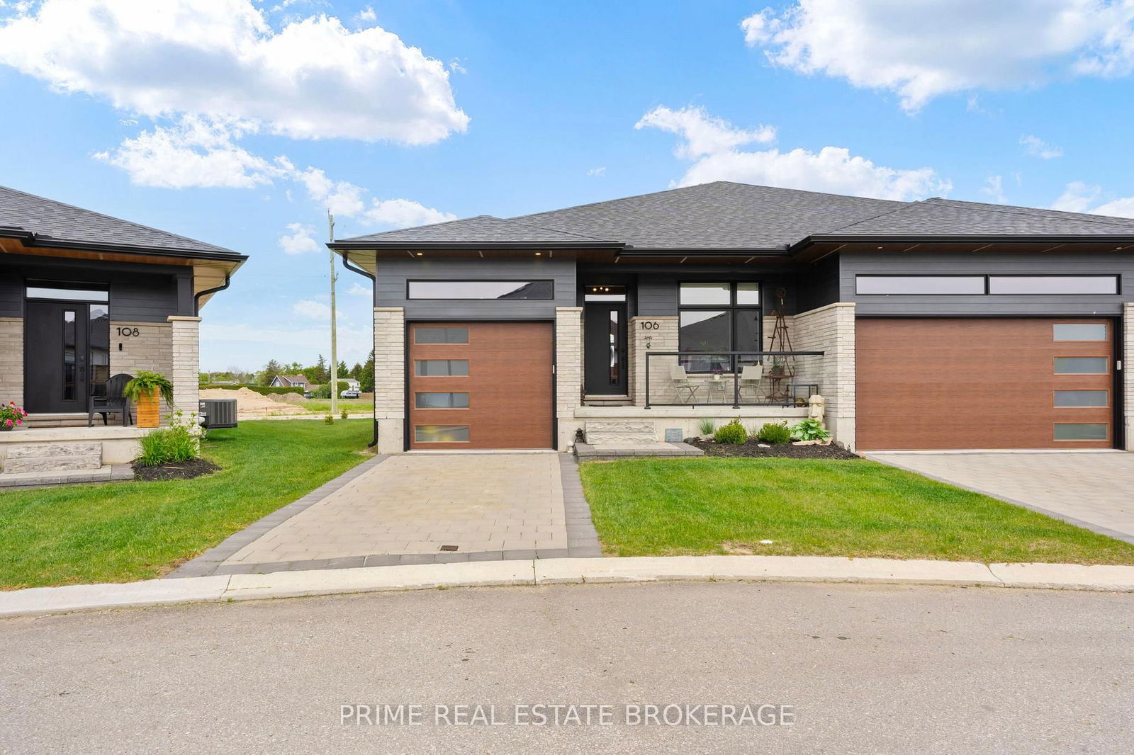 Semi-Detached House for sale at 3-106 Coastal Crescent, Lambton Shores, Grand Bend, N0M 1T0 - MLS: X12181160