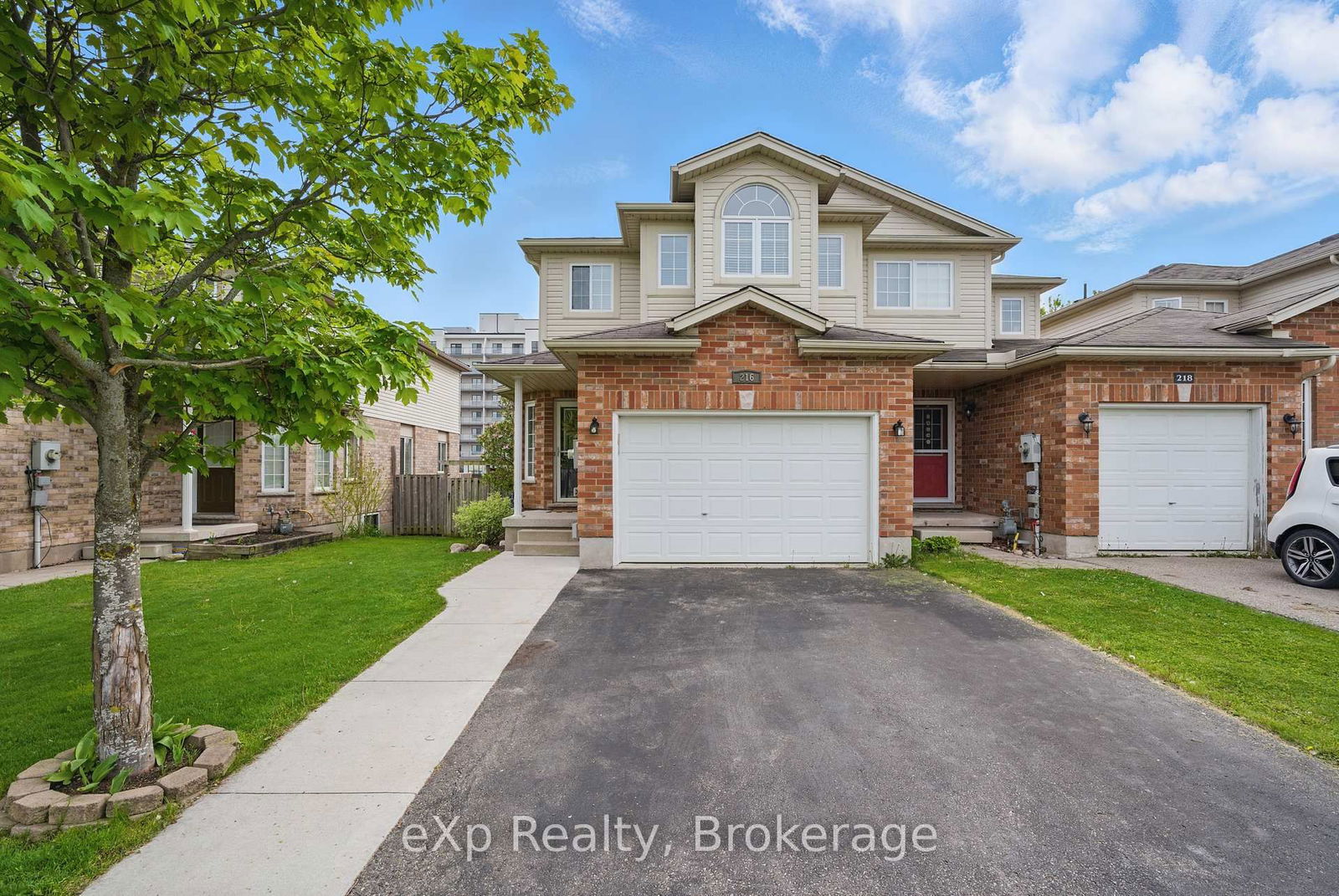 Townhouse for sale at 216 Severn Drive, Guelph, Grange Road, N1E 0C7 - MLS: X12181300