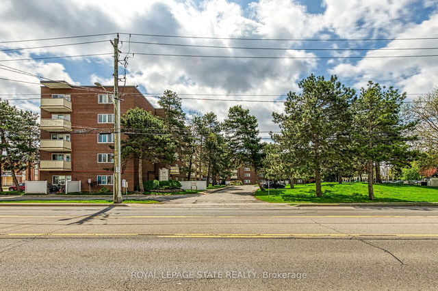 220 - 198 Scott Street