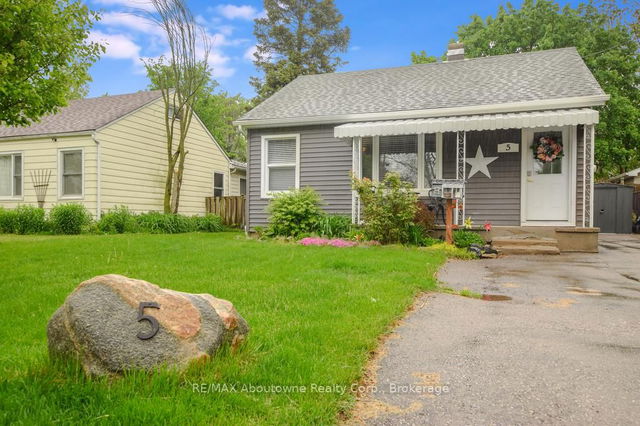 5 Vimy Street