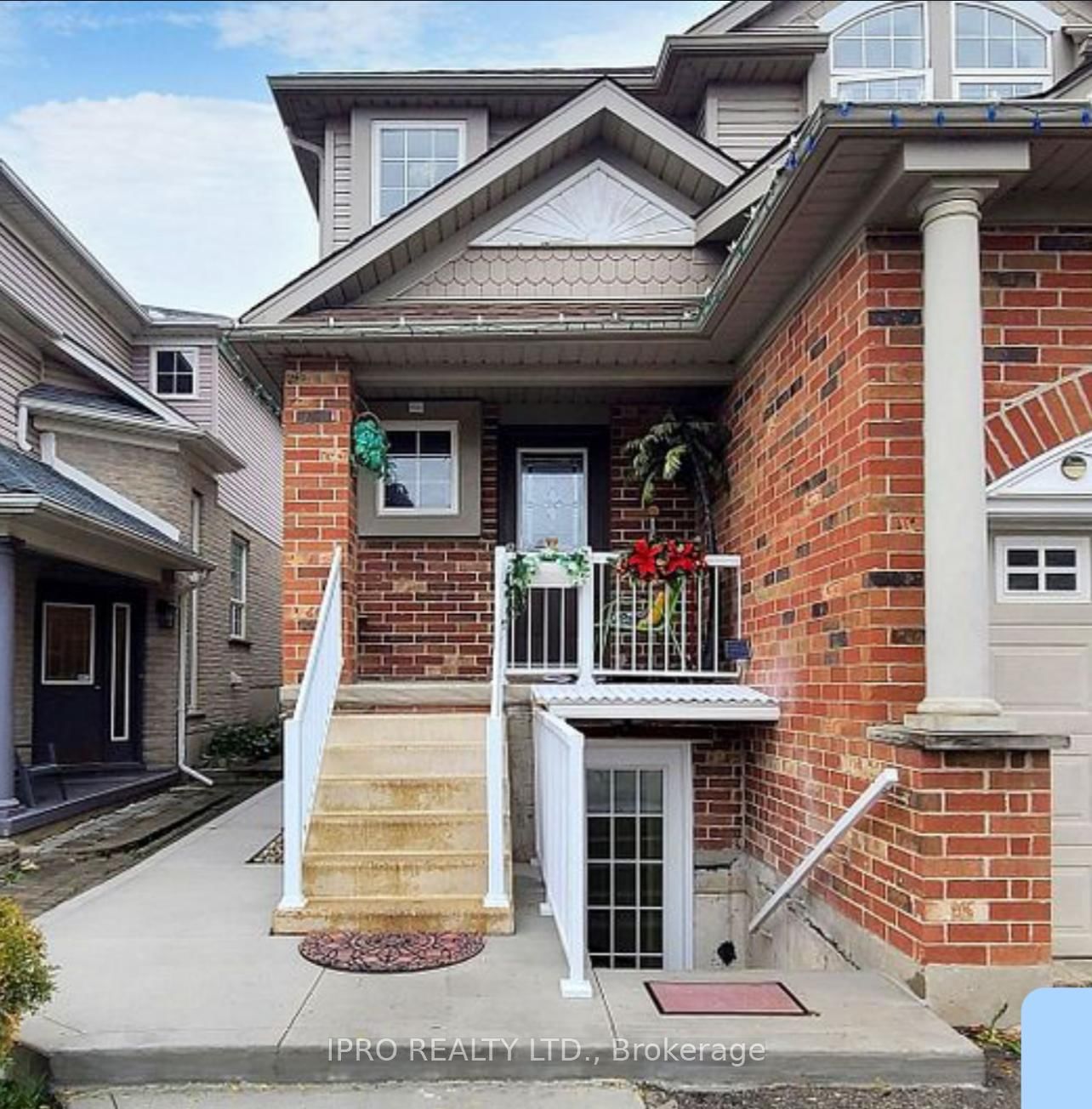 Listing photo 3