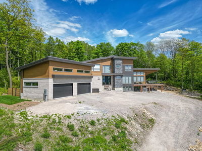 460 Surrey Dr, North Bay - Airport image-0-3