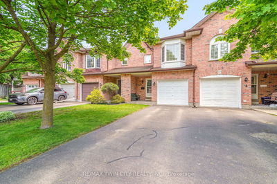 Unit A — 4 Courtland Dr, Brantford -  image-0-2