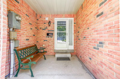 Unit A — 4 Courtland Dr, Brantford -  image-0-4