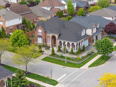 42 Vinifera Dr, Grimsby - Grimsby East image-0-2